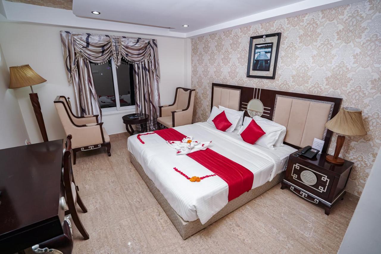 Hotel Sidhartha Chalakudy Kizhake Chalakudi Bagian luar foto