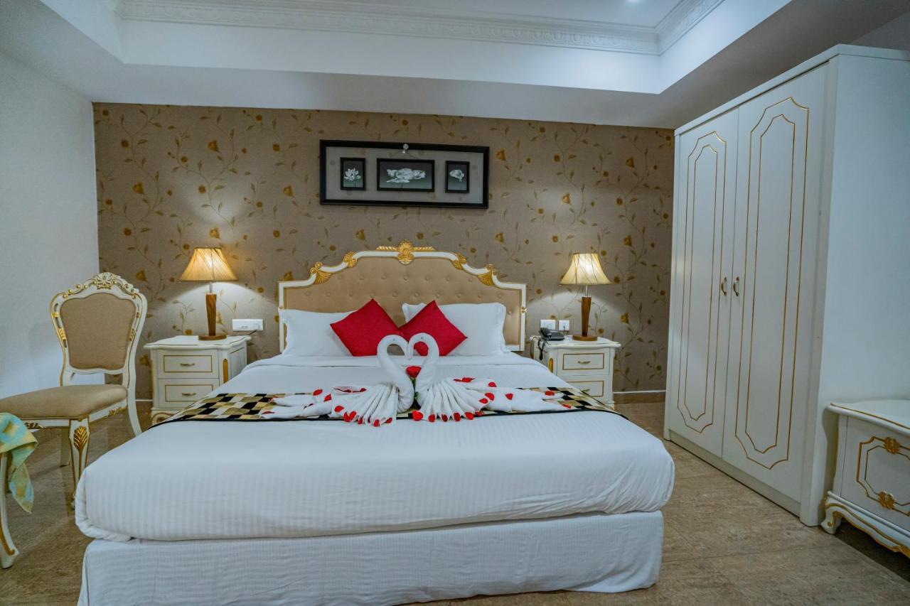 Hotel Sidhartha Chalakudy Kizhake Chalakudi Bagian luar foto