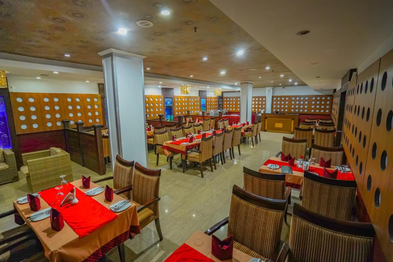 Hotel Sidhartha Chalakudy Kizhake Chalakudi Bagian luar foto