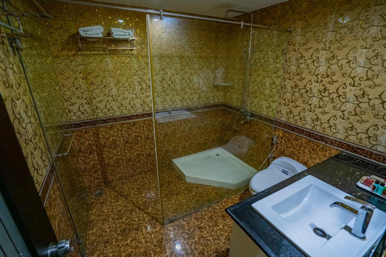 Hotel Sidhartha Chalakudy Kizhake Chalakudi Bagian luar foto